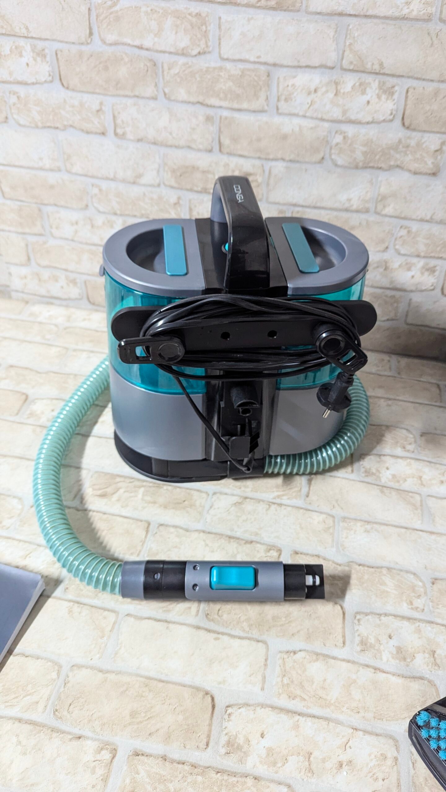 Cecotec Limpiador Aspirador de Tapicerías y Alfombras con Cable Conga 4000 - Imagen 8