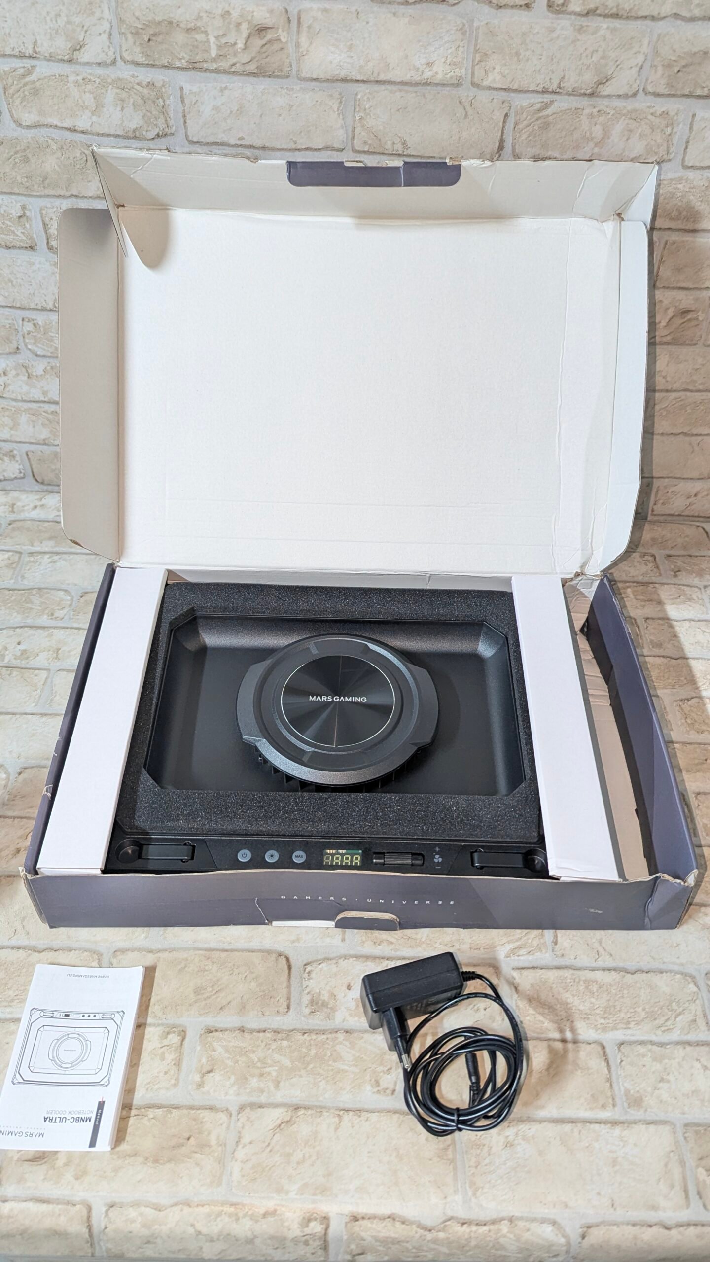Mars Gaming MNBC-Ultra, Base Refrigeradora y Stand, Ventilador 140mm - Imagen 10