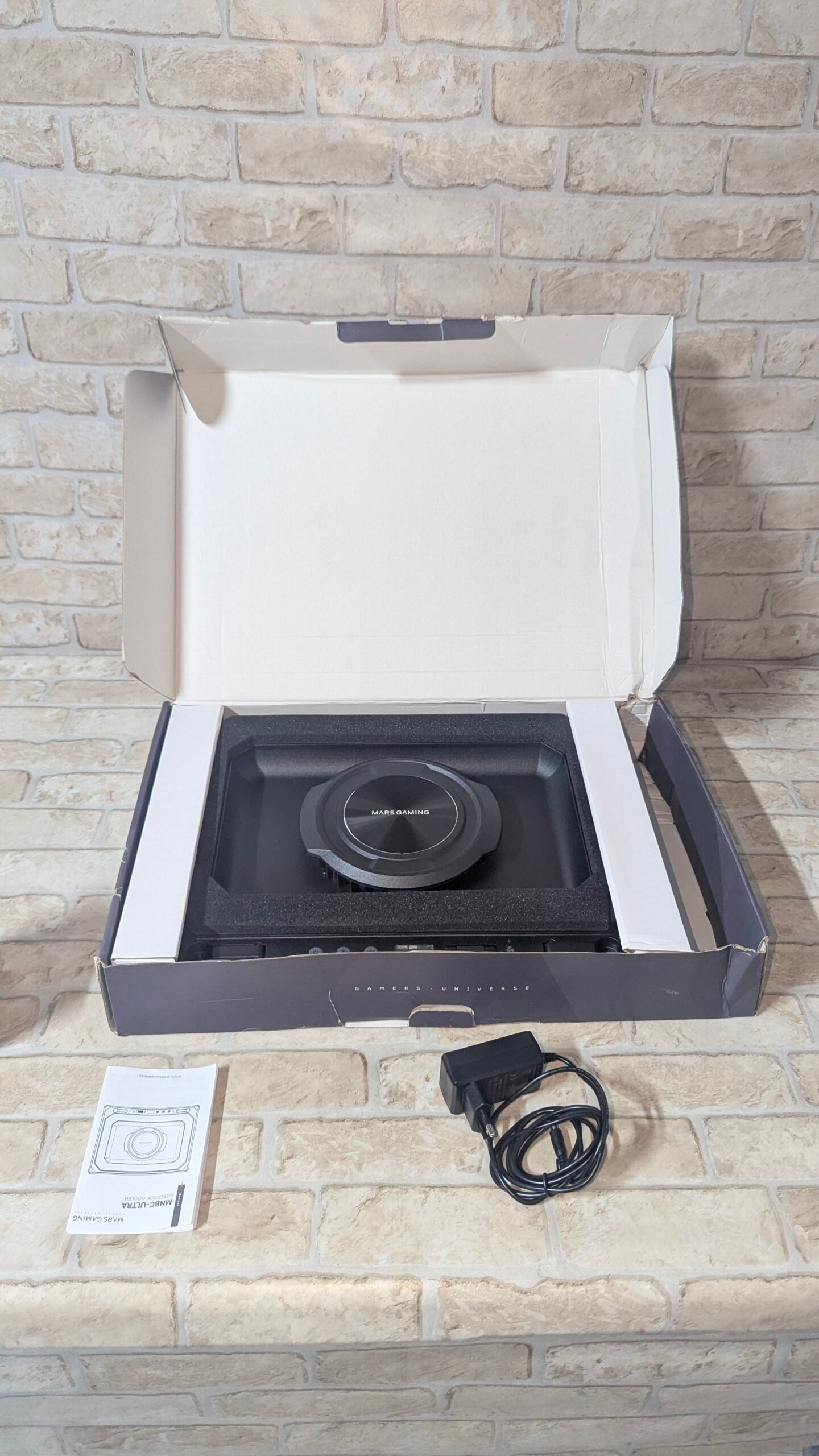 Mars Gaming MNBC-Ultra, Base Refrigeradora y Stand, Ventilador 140mm - Imagen 2